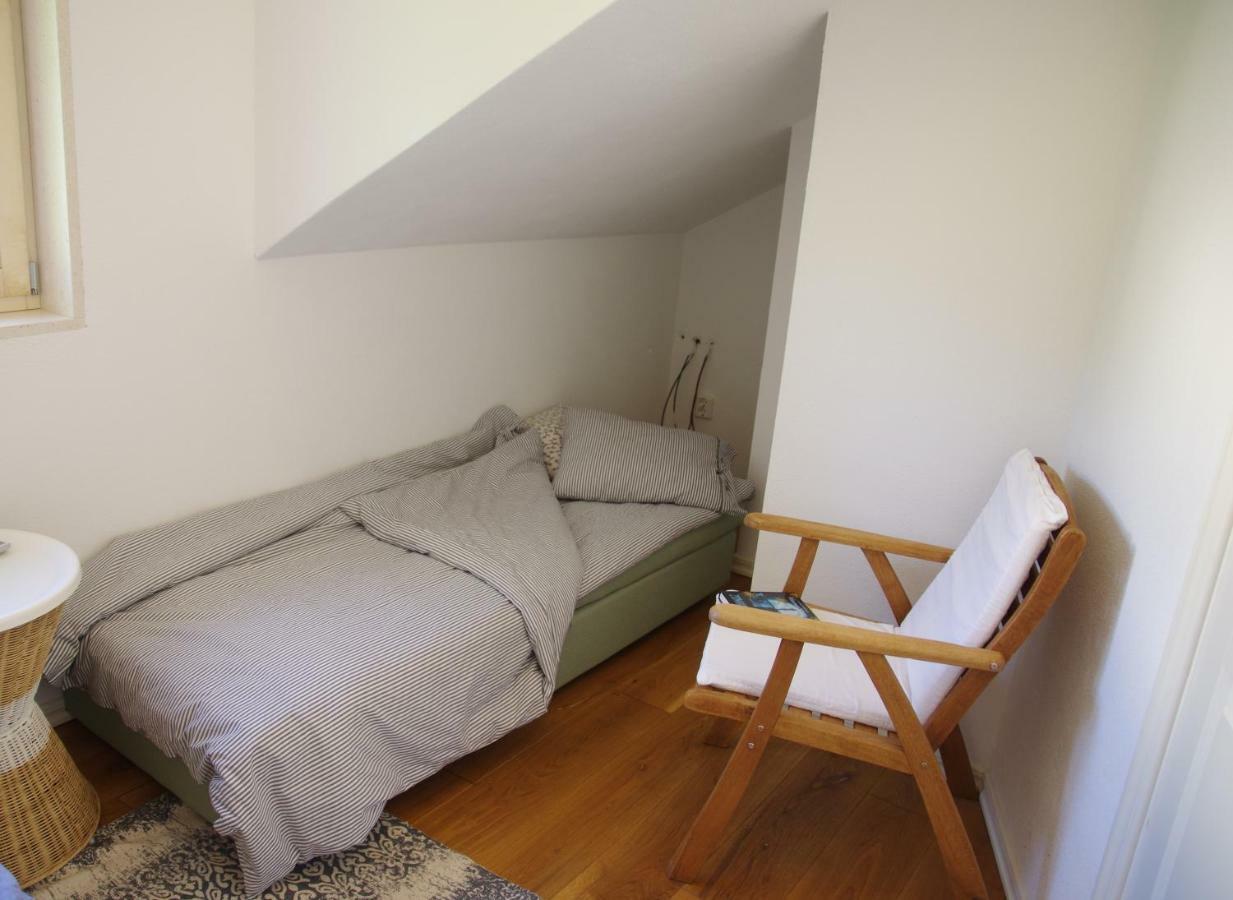 Holiday Home Nevista Sumartin Bagian luar foto